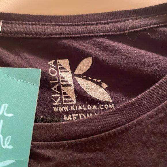 Kialoa T-shirt, black with tread lightly on front.Hawaiian paddling brand. - Picture 3 of 7